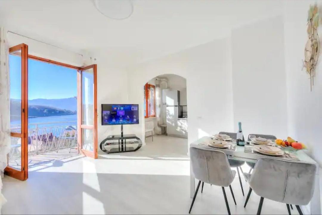 Apartment With View Lake Maggiore/Laveno Mombello ภายนอก รูปภาพ