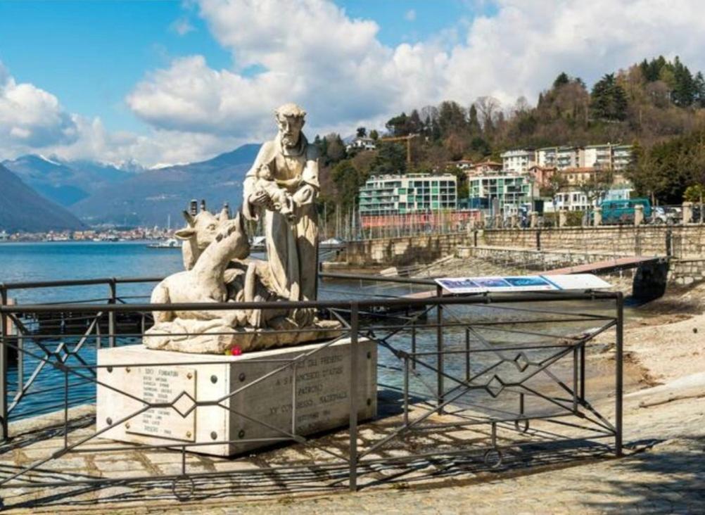 Apartment With View Lake Maggiore/Laveno Mombello ภายนอก รูปภาพ